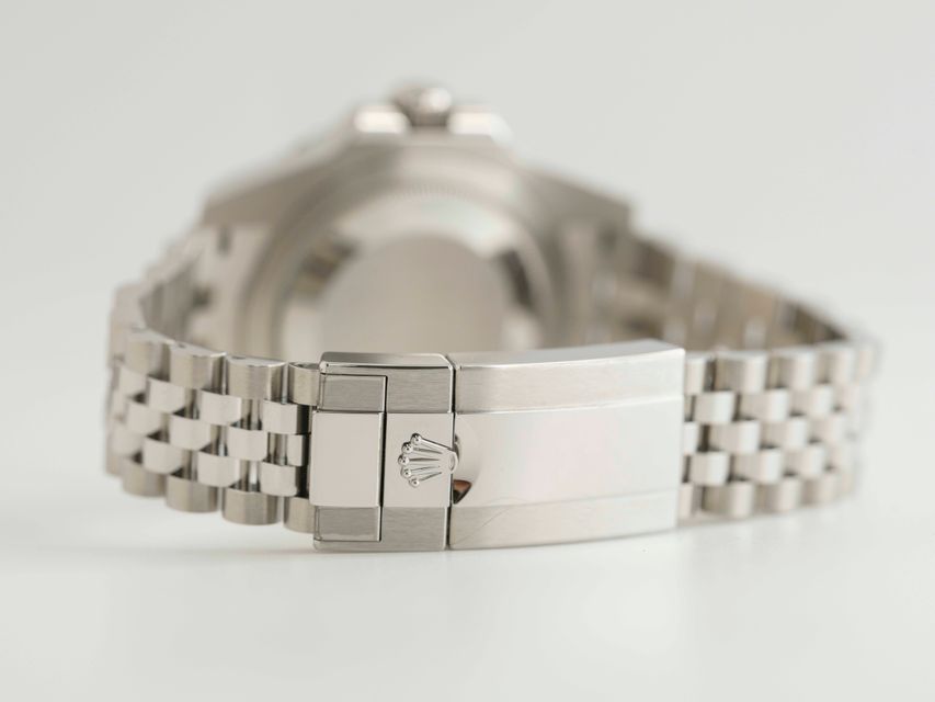 Rolex GMT Master II 126710 GRNR Image 3